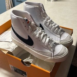 Womens Nike Blazer Mid 77 white and black
